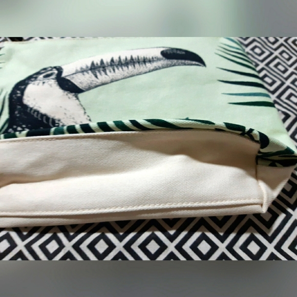 CLARINS cosmetics or make up storage bag [BRAND NEW] - Picture 7 of 12